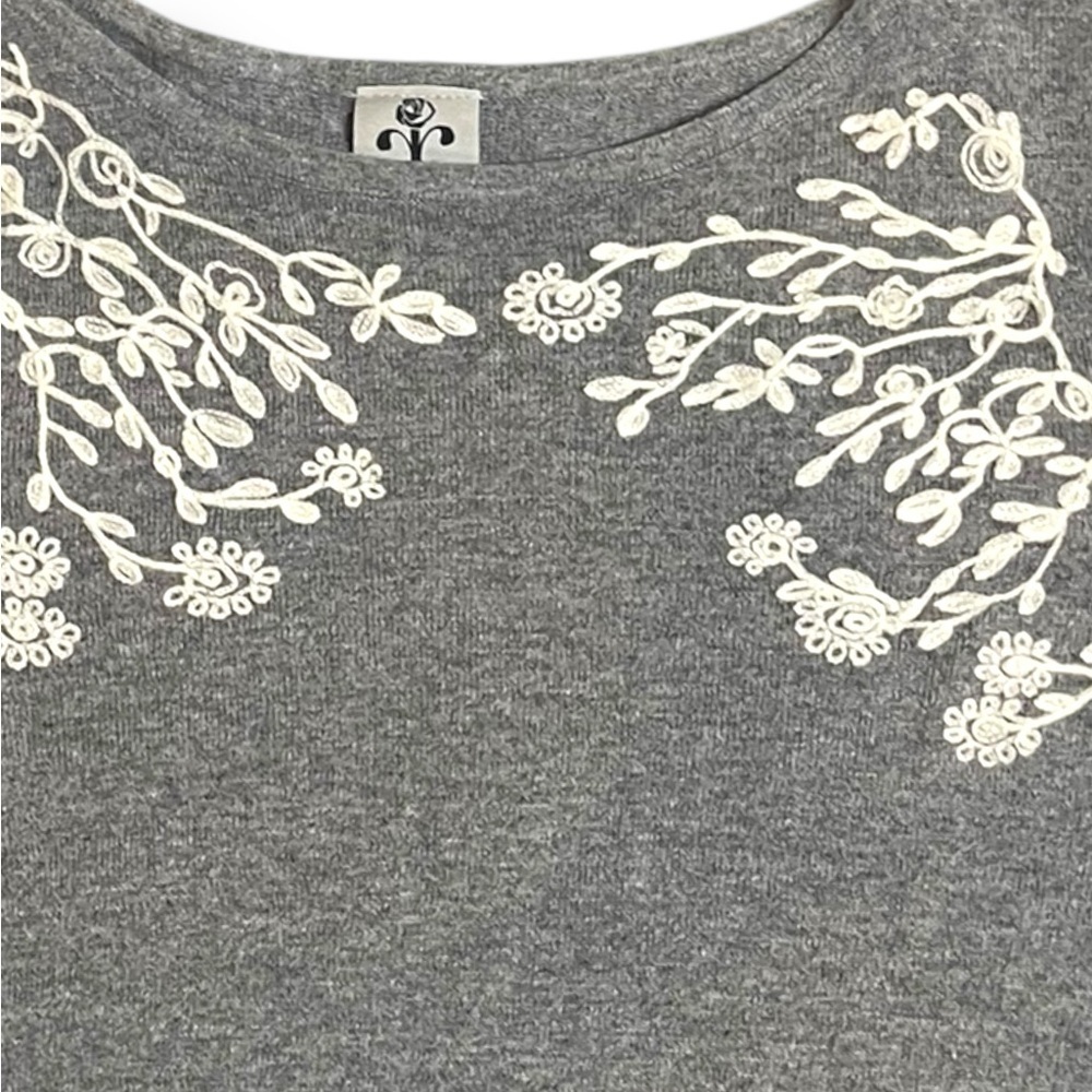 Women's Gray Crewneck Sweater with White Floral Embroidery